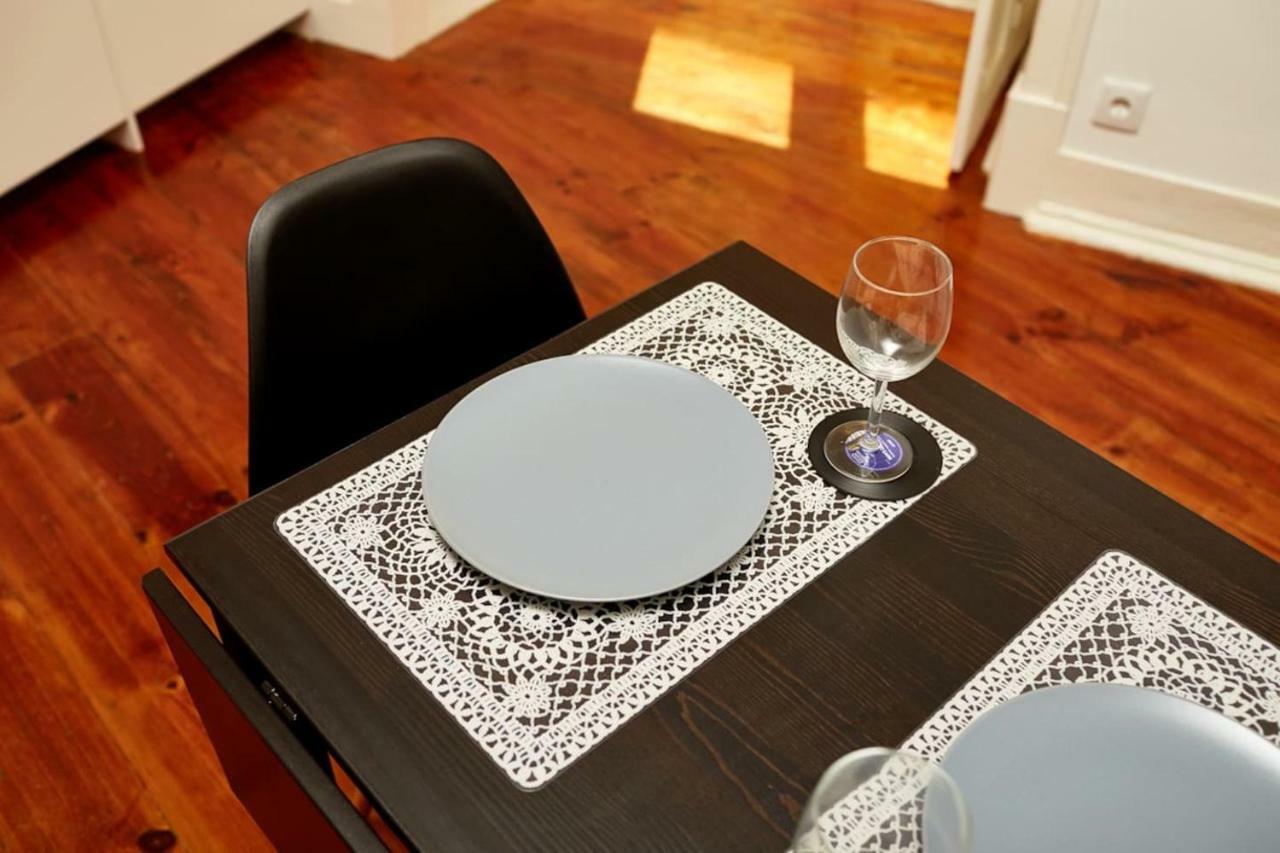 Charming One Bedroom Flat リスボン エクステリア 写真